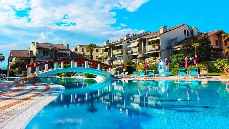 Apartment With Private Garden - Green Residence Desenzano del Garda