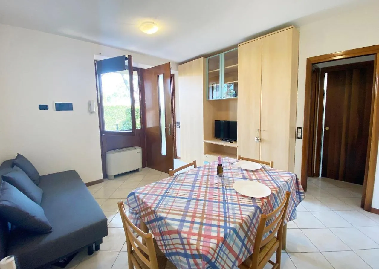 Apartment With Private Garden - Green Residence Desenzano del Garda