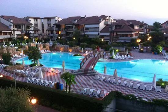 Apartment With Private Garden - Green Residence Desenzano del Garda
