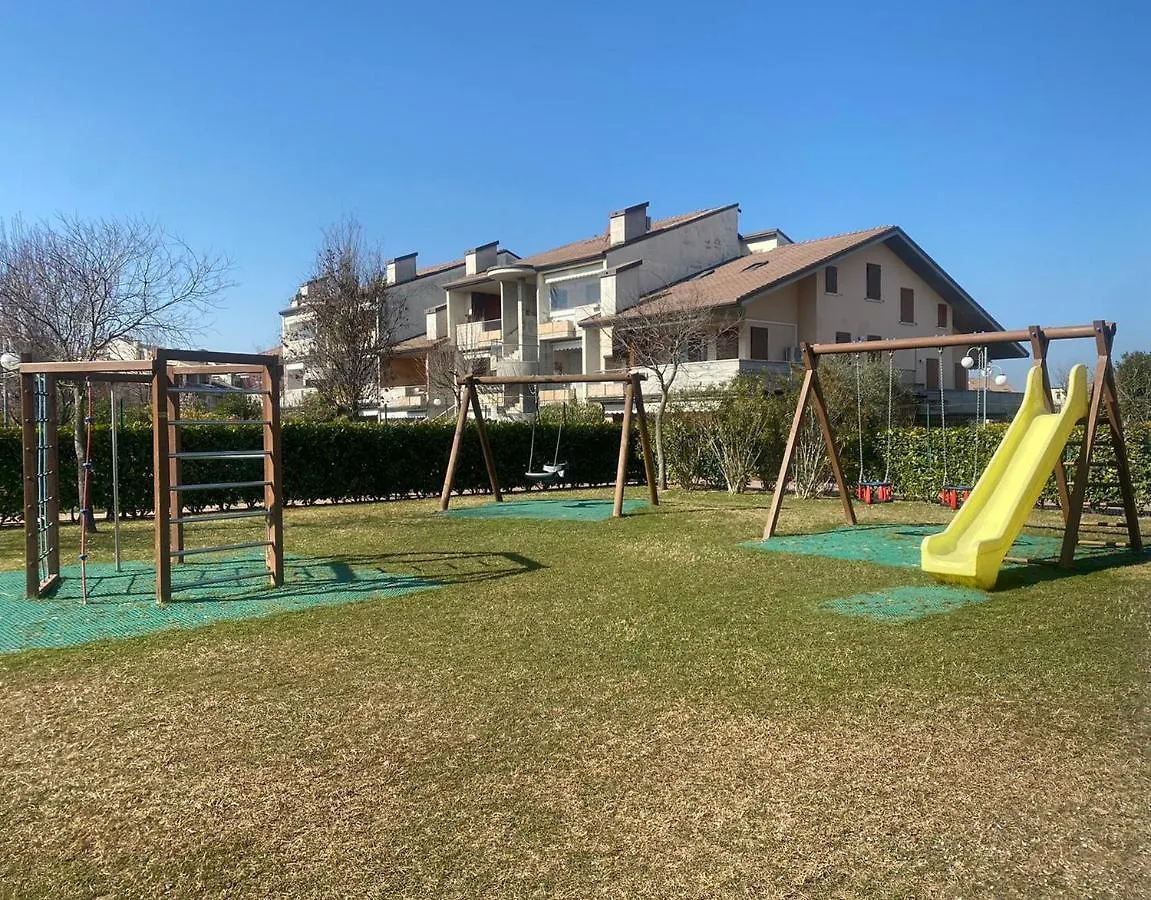 Apartment With Private Garden - Green Residence Desenzano del Garda