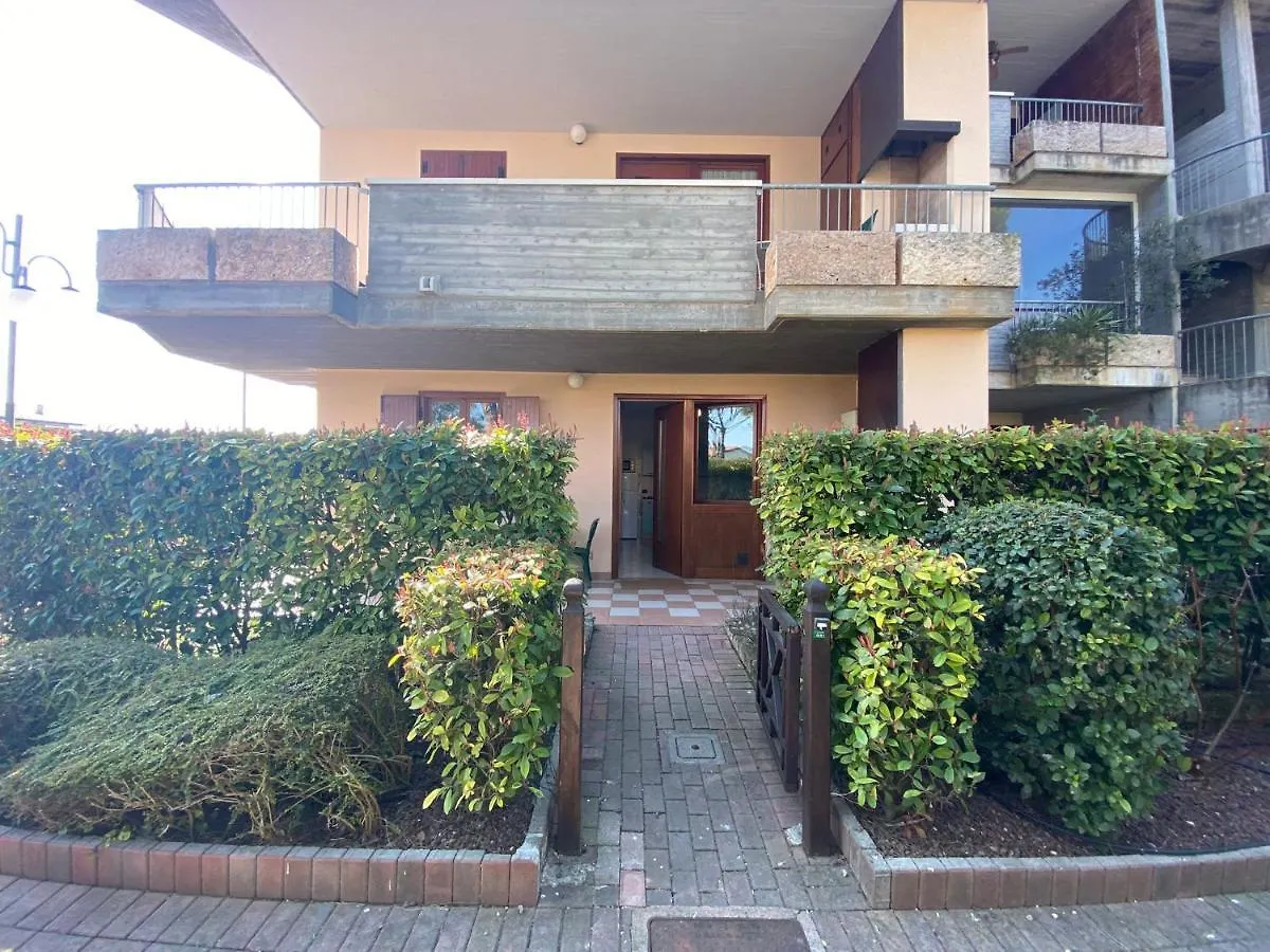 Apartment With Private Garden - Green Residence Desenzano del Garda