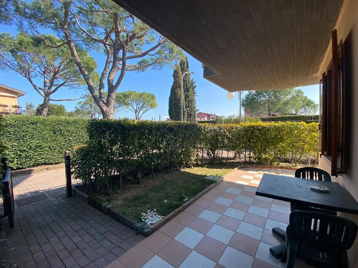 Apartment With Private Garden - Green Residence Desenzano del Garda 0*,