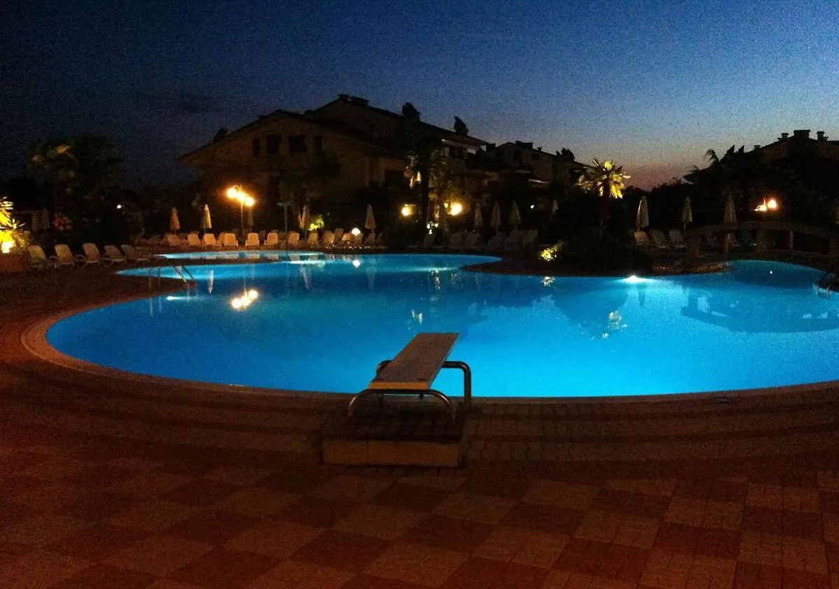 Apartment With Private Garden - Green Residence Desenzano del Garda