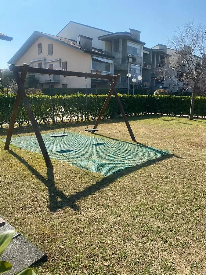 Apartment With Private Garden - Green Residence Desenzano del Garda Italy